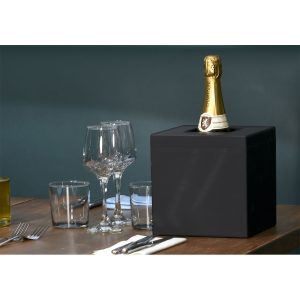 Sofresh posé sur une table