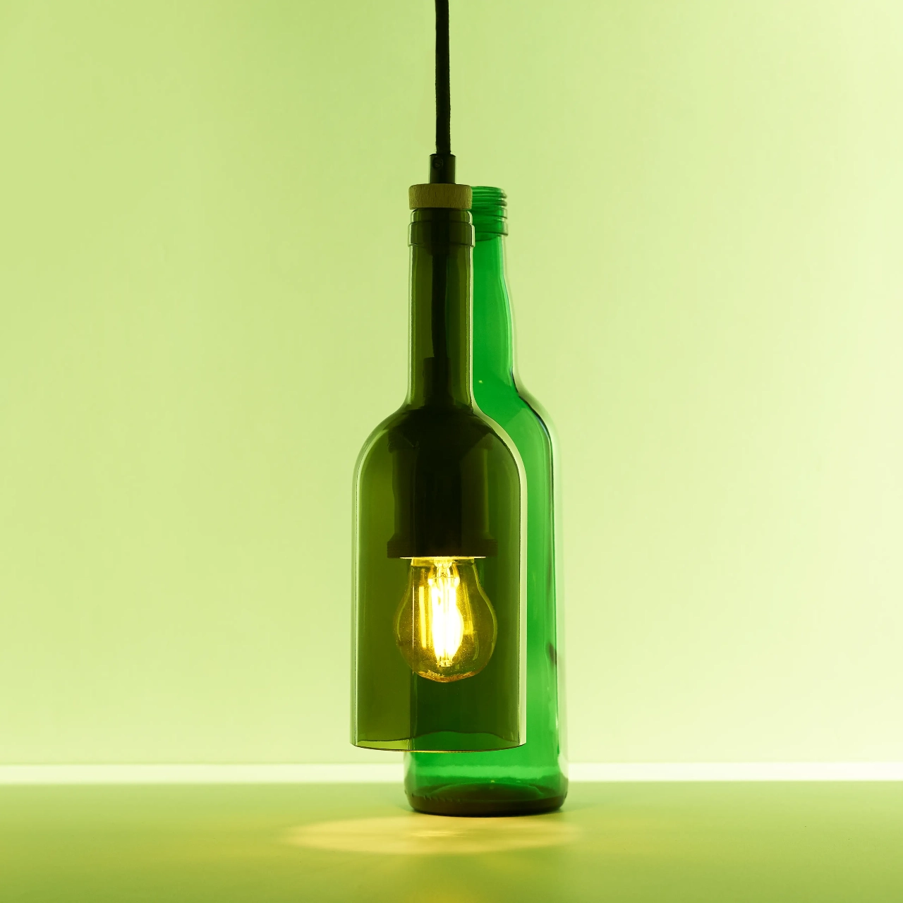 Lampe suspension bouteille de vin design - Rebottled - La Place du Coq