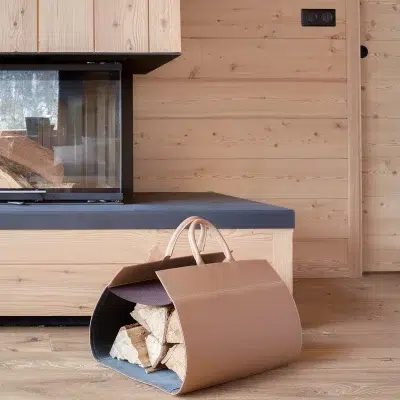 Porte bûches en cuir - Midipy - Objets du quotidien – Image 2