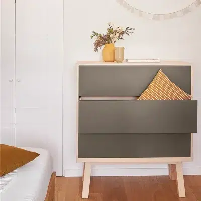 Grande Commode haute 3 tiroirs style scandinave bois massif - Mon petit meuble français - Commodes - Kube – Image 4