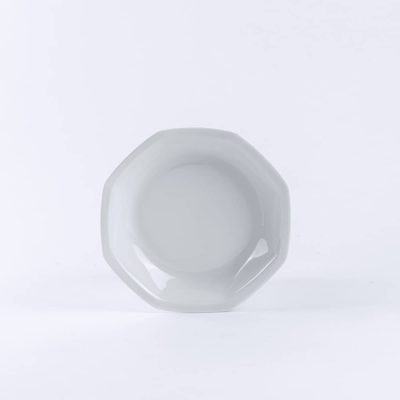 Assiette en porcelaine moderne creuse octogonale - Ogre la Fabrique - Vaisselle - blanche