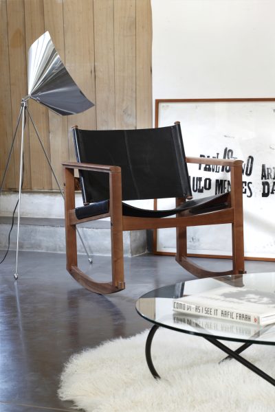 Rocking Chair en cuir Peglev - Objekto - Fauteuils & Canapés – Image 3
